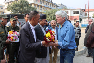 लुम्बिनी अस्पतालको अवलोकनपछि बेलायतका विकासमन्त्री एन्ड्र्युले भने- मातृशिशु स्वास्थ्य तथा पोषण कार्यक्रममा सहयोग बढाउँछौं