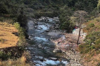 जथाभावी फोहर फाल्दा तमानखोला र बडिगाडखोला दुर्गन्धित