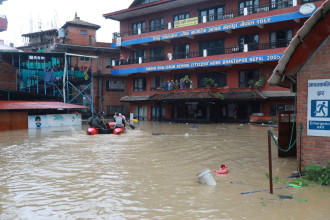 भक्तपुरको सिद्बि स्मृति अस्पताल डुबानमा, बच्चासहित सुत्केरीको उद्धार