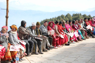 दोलखामा नि:शुल्क स्वास्थ्य शिविर, चार सय जना लाभान्वित